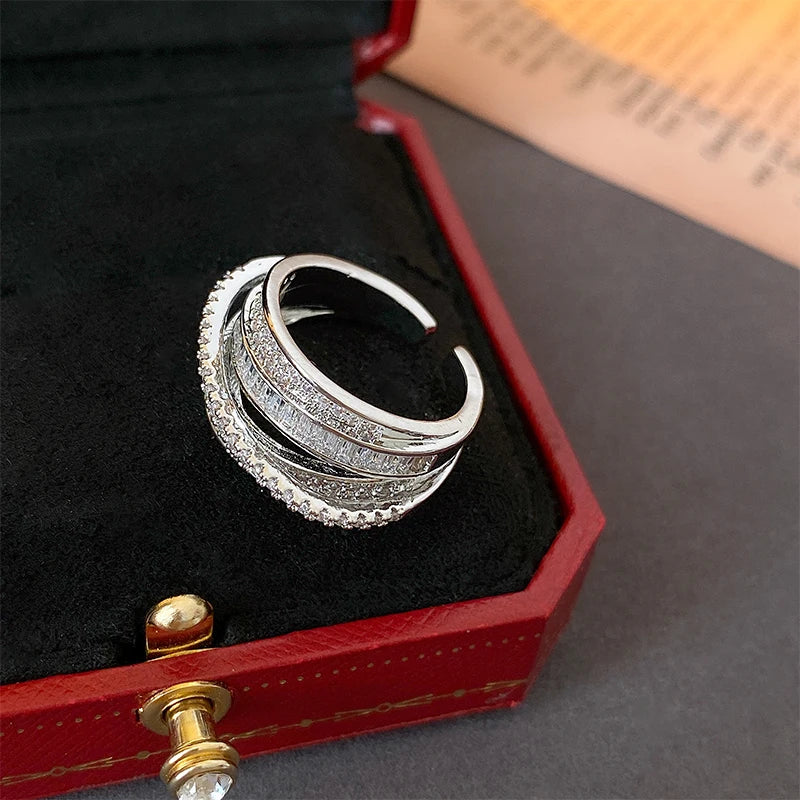 Anel feminino clássico