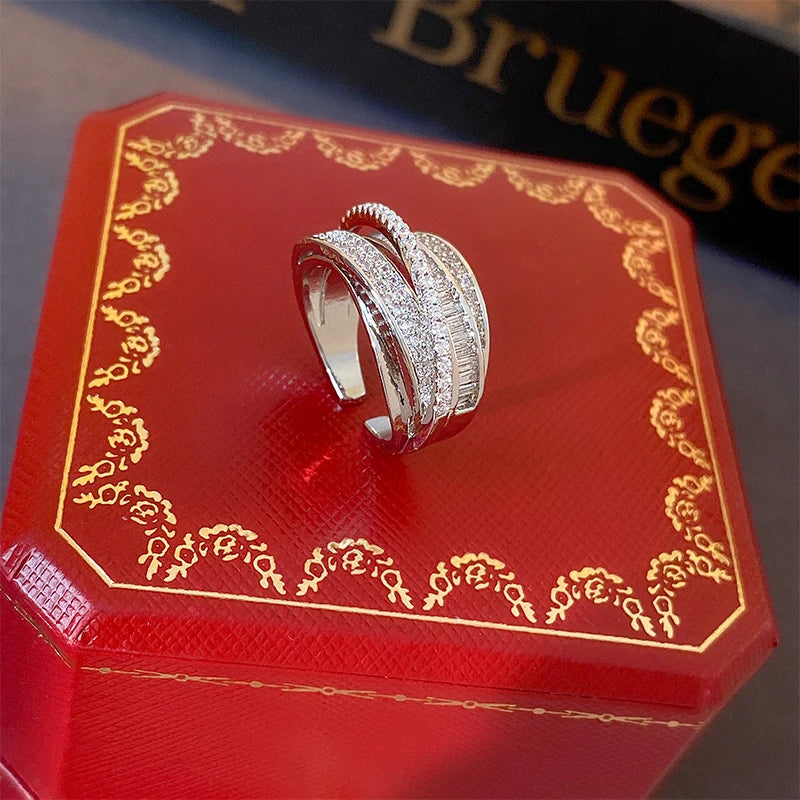 Anel feminino clássico